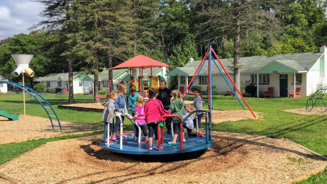 Chestnut Grove Family Resort Mount Pocono Exterior foto